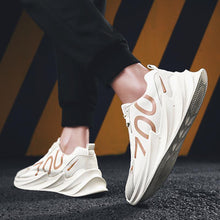 Load image into Gallery viewer, WRAITH 'Spirit' 700 Sneakers
