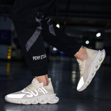 Load image into Gallery viewer, PHANTOM 'Super Reflect' X9X Sneakers
